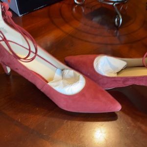 Nine West 81/2 inpumpBeautiful and sexy red easy on  red